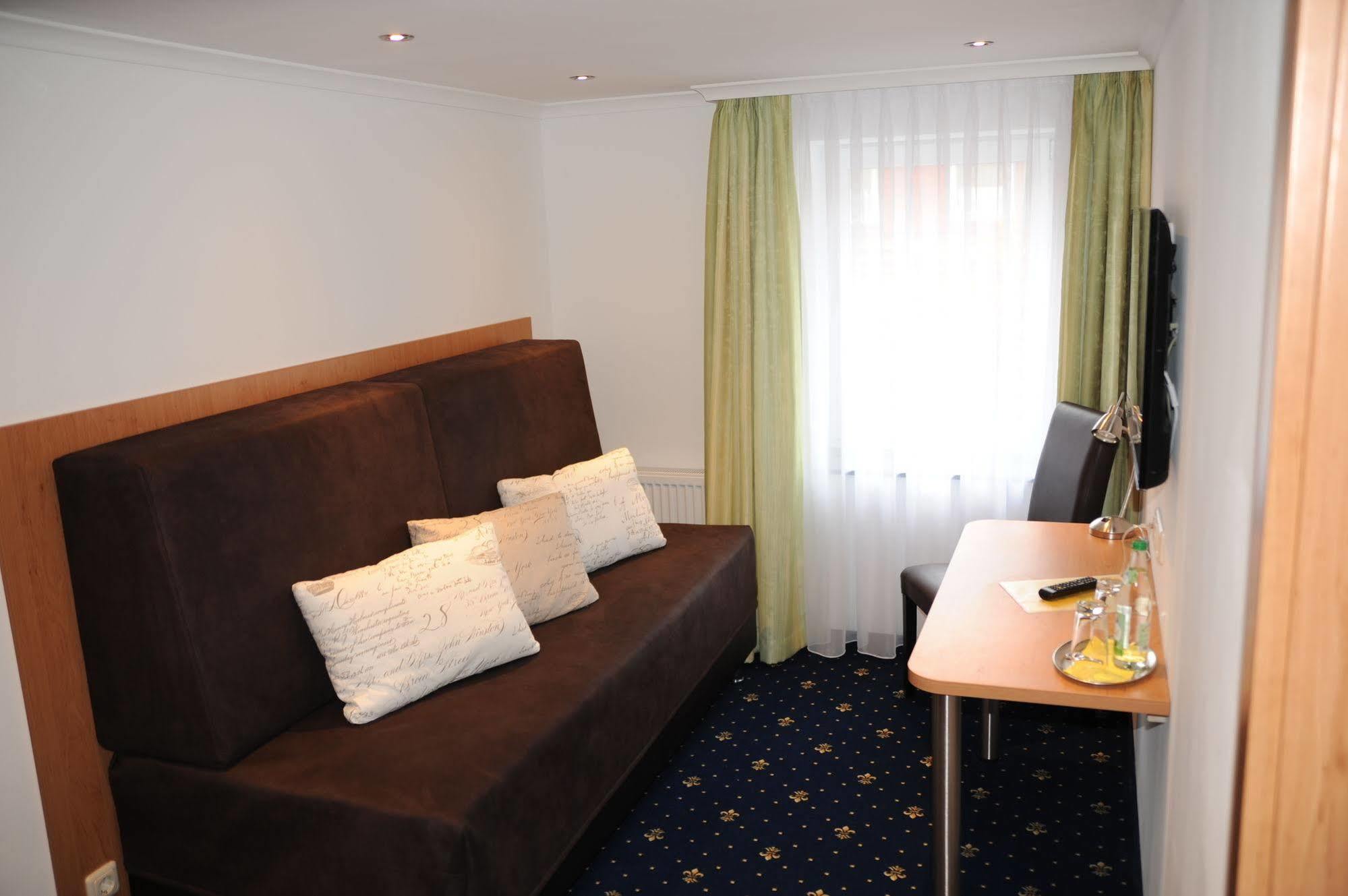 Hotel Post - Regionales Grosses Fruehstuecksbuffet - Auch Gf & Lf Scheidegg Exterior photo